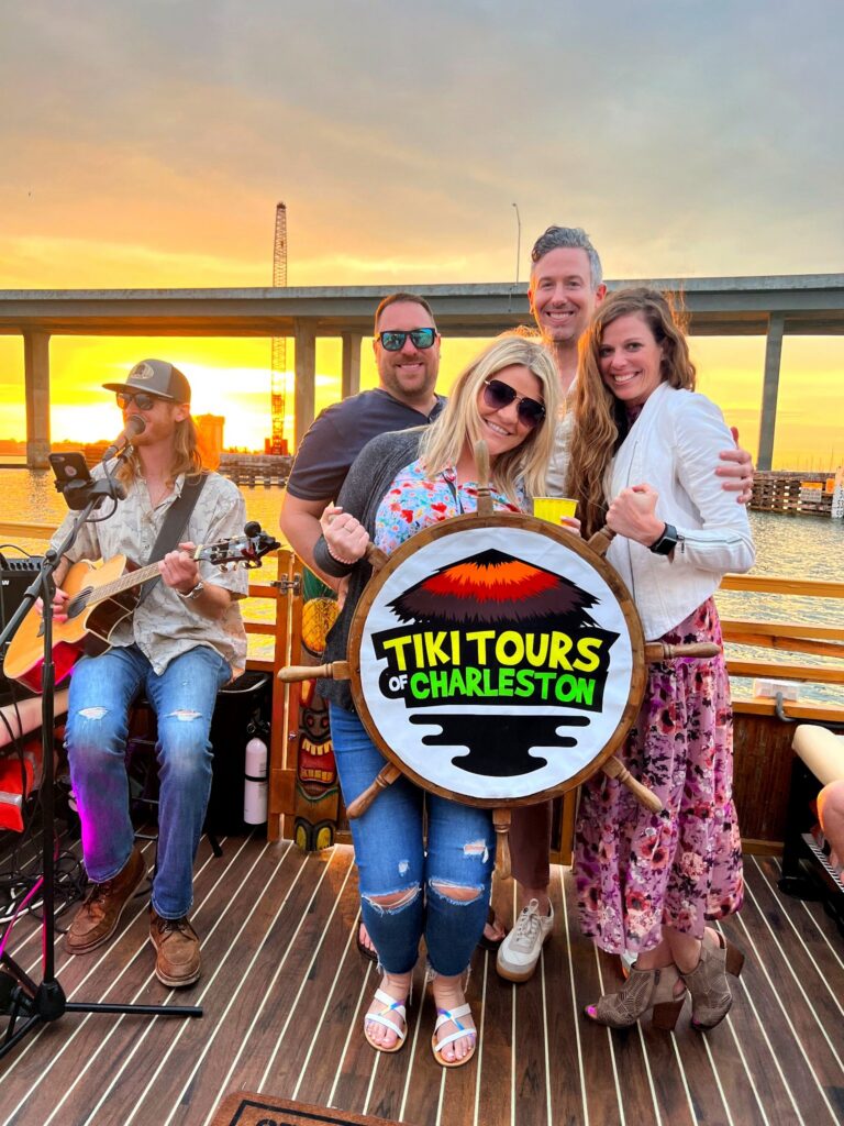 friki-tiki-sunset-public-tour